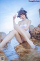 Coser @ 抖 娘 - 利 世: 獒 犬 海边 泳装 (41 photos)